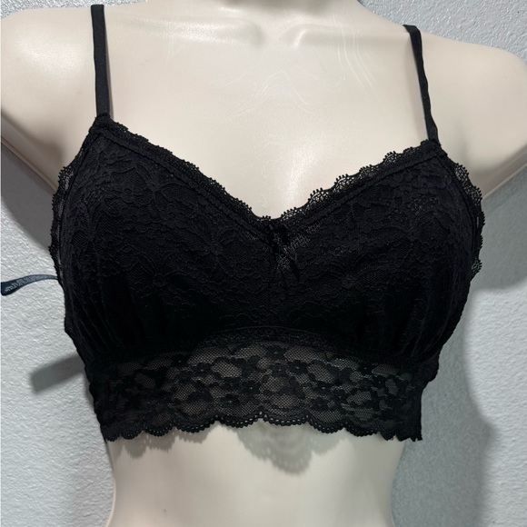 Aerie Bralette - Picture 1 of 3